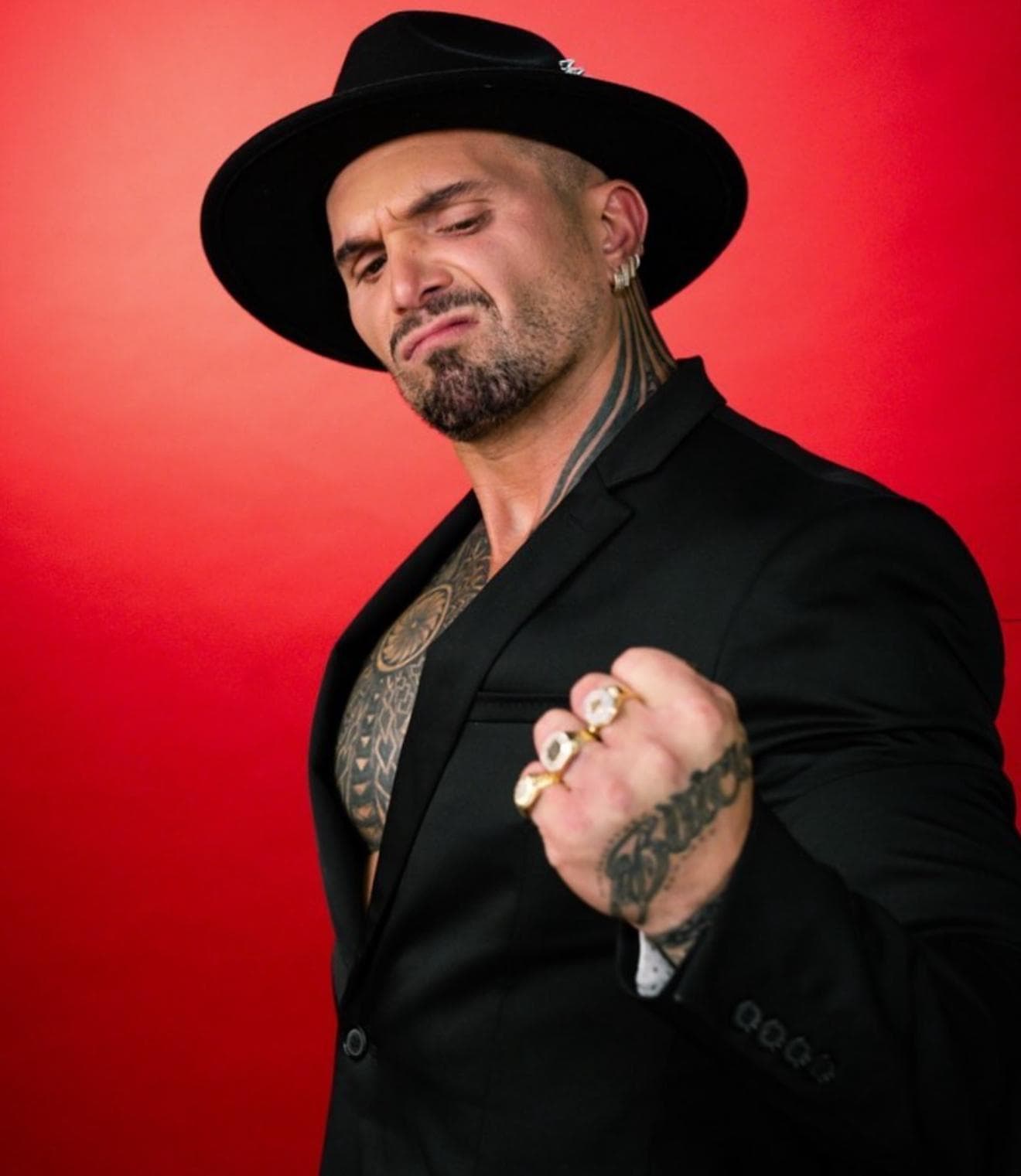 פה - לא סותמים פיות!