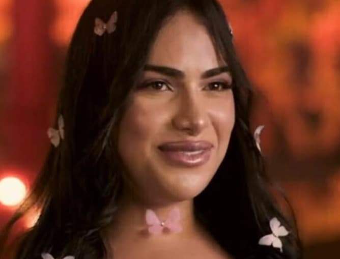 מירה נואף
להיכנס לאח הגדול בתור בדואית, טראנסית, מעיד רק על דבר אחד - שיש לבחורה הזאת ביצים!!!!!!!!
האמת? אחרי שאני קורא את התגובות ורואה את הזעם שיש במגזר הבדואי ״עושה לנו בושות״, אני חושש שמירה ״תודח״ ואני לא מתכוון מהתוכנית….